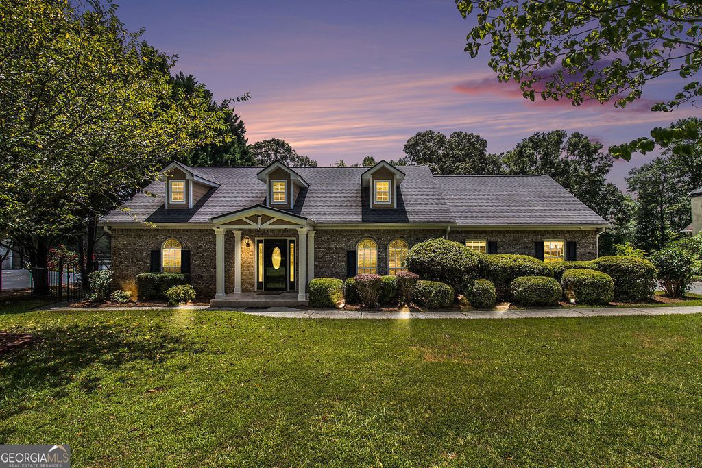 Photo of 96 Pointe View Court, Jackson, GA 30233 (MLS # 10688104)