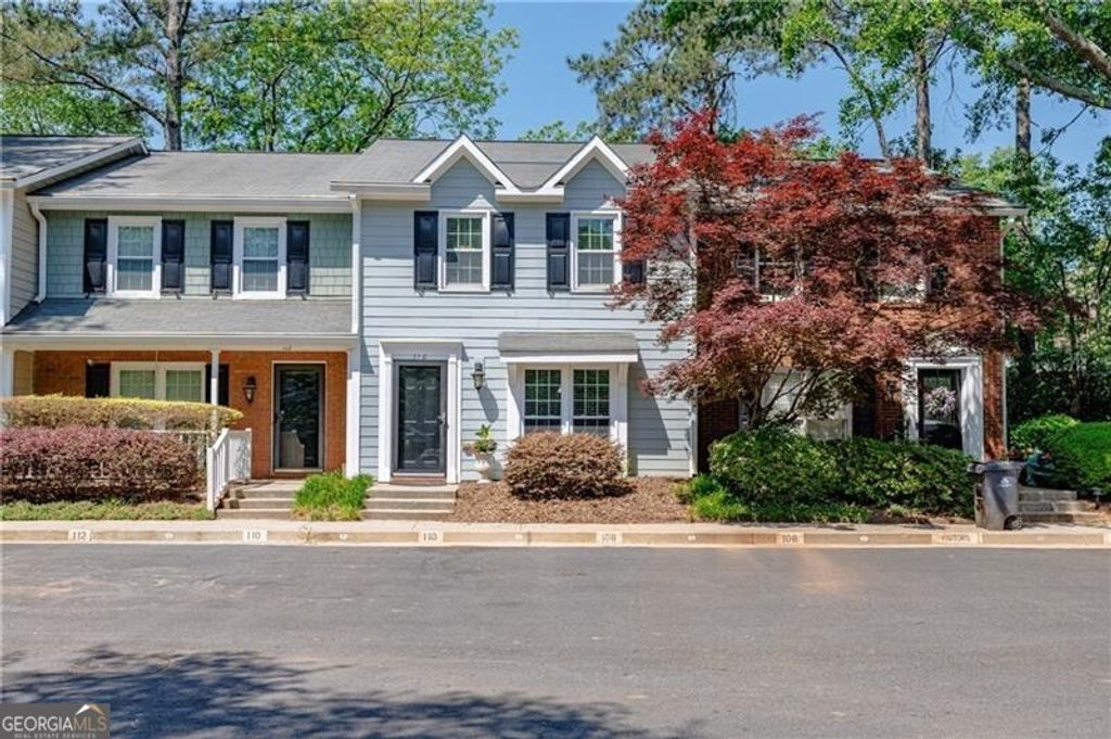 Photo of 110 Courtyard Terrace, Roswell, GA 30075 (MLS # 10741995)