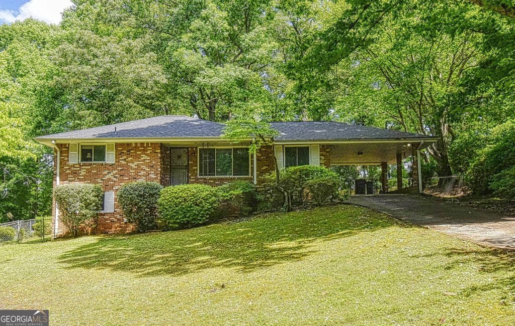 Photo of 5475 Burgess Drive SW, Mableton, GA 30126 (MLS # 10754410)