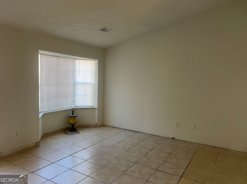 Photo of 92 Oriole Drive, Jonesboro, GA 30238 (MLS # 10667468)