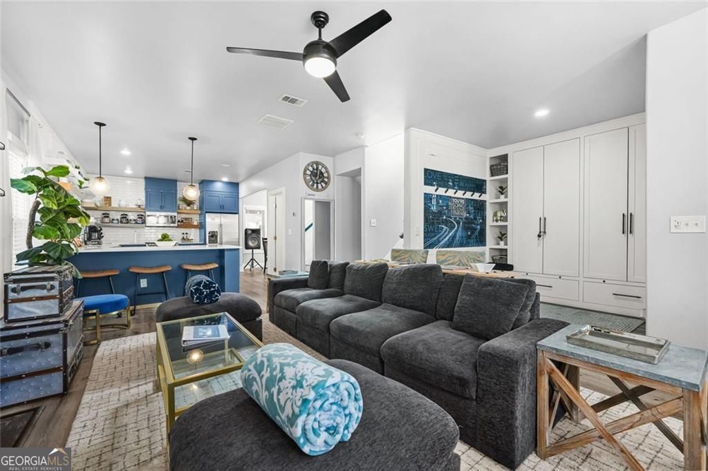 994 Hank Aaron DR SE