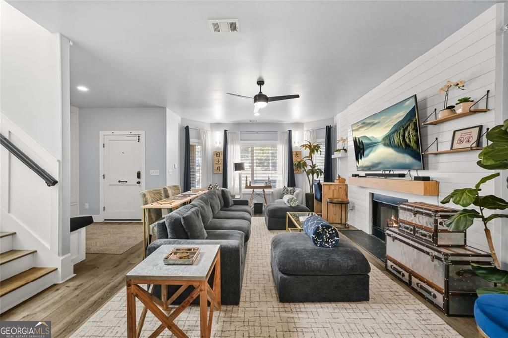 994 Hank Aaron DR SE