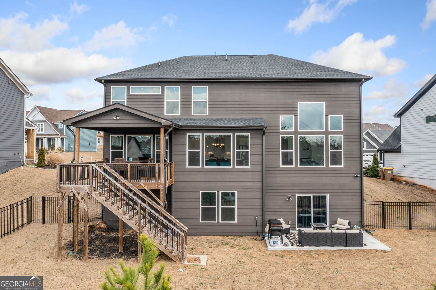 895 Michigan CIR