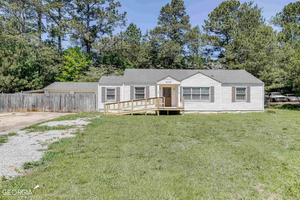 Photo of 6076 Atlanta Highway, Flowery Branch, GA 30542 (MLS # 10817317)