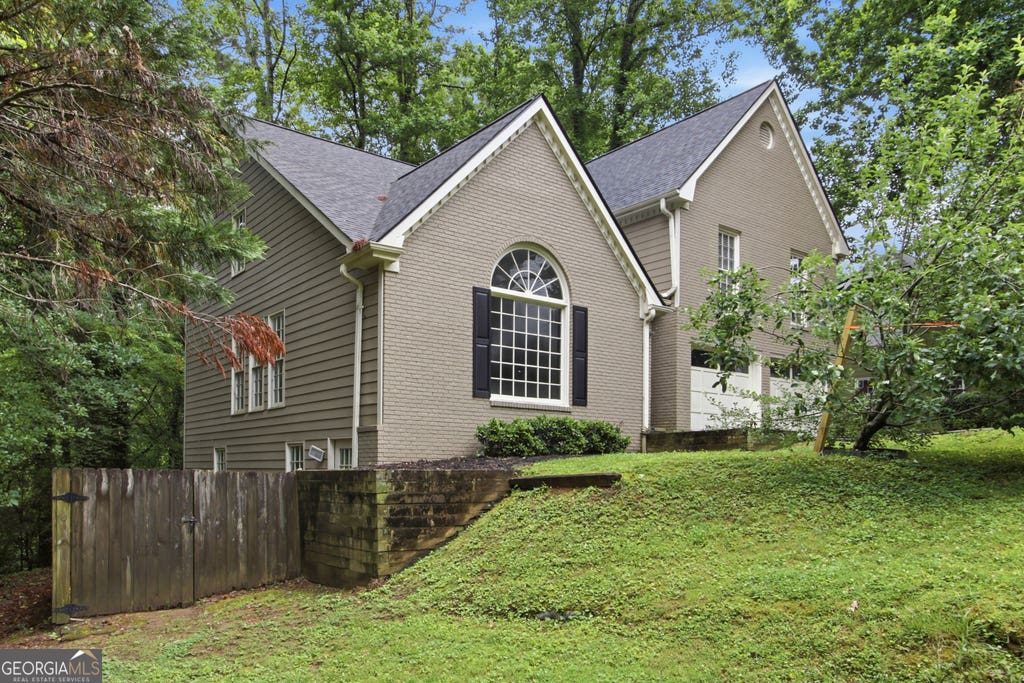 Photo of 4822 Thornwood Drive NW, Acworth, GA 30102 (MLS # 10782026)