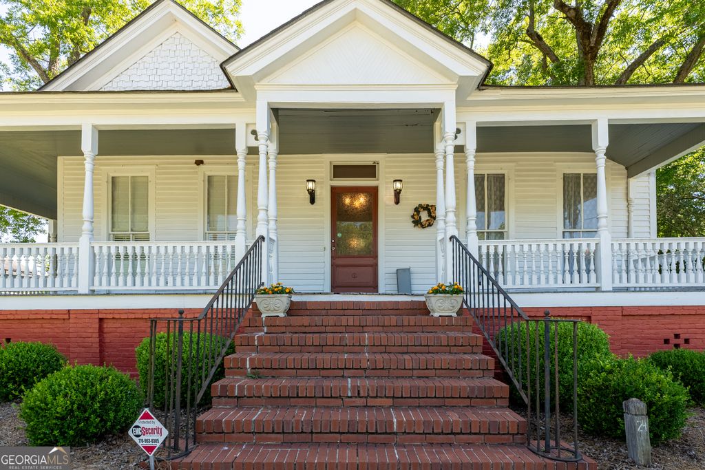 Photo of 224 East Church St, Sandersville, GA 31082 (MLS # 10766322)