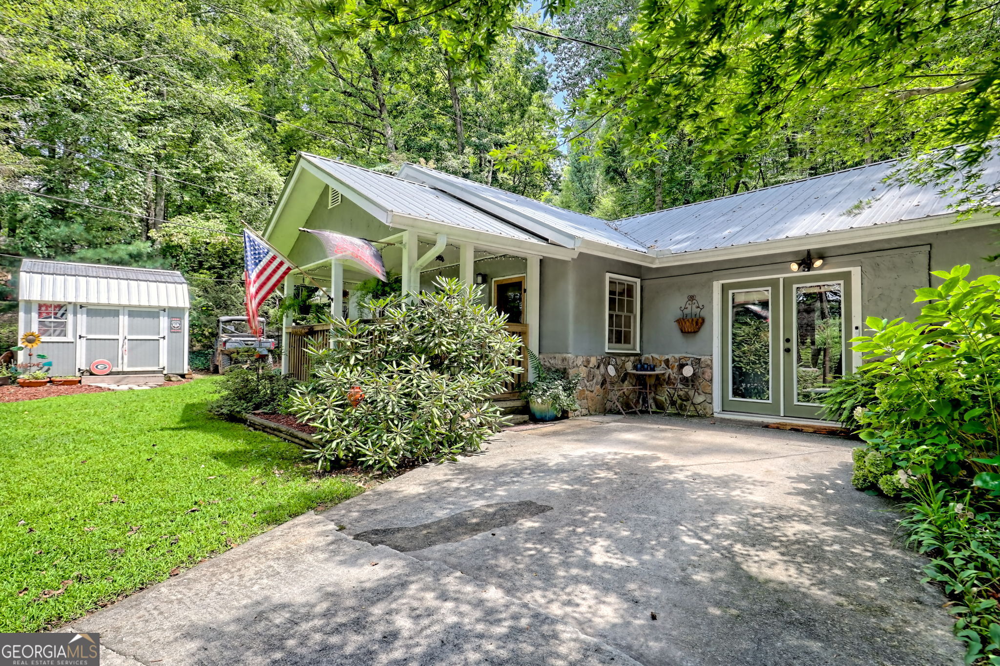 189 Elm LN