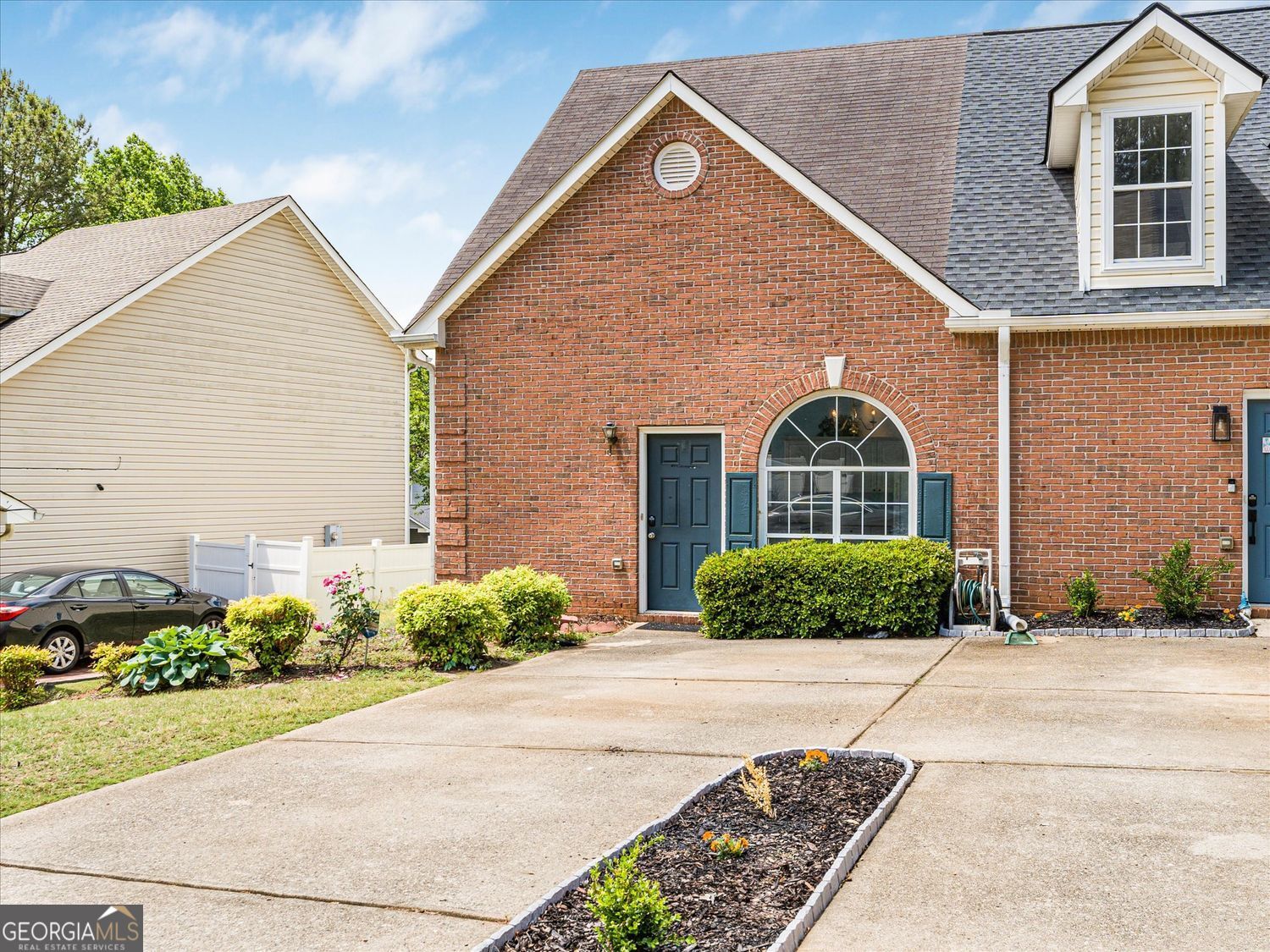 4175 Glen Iris DR