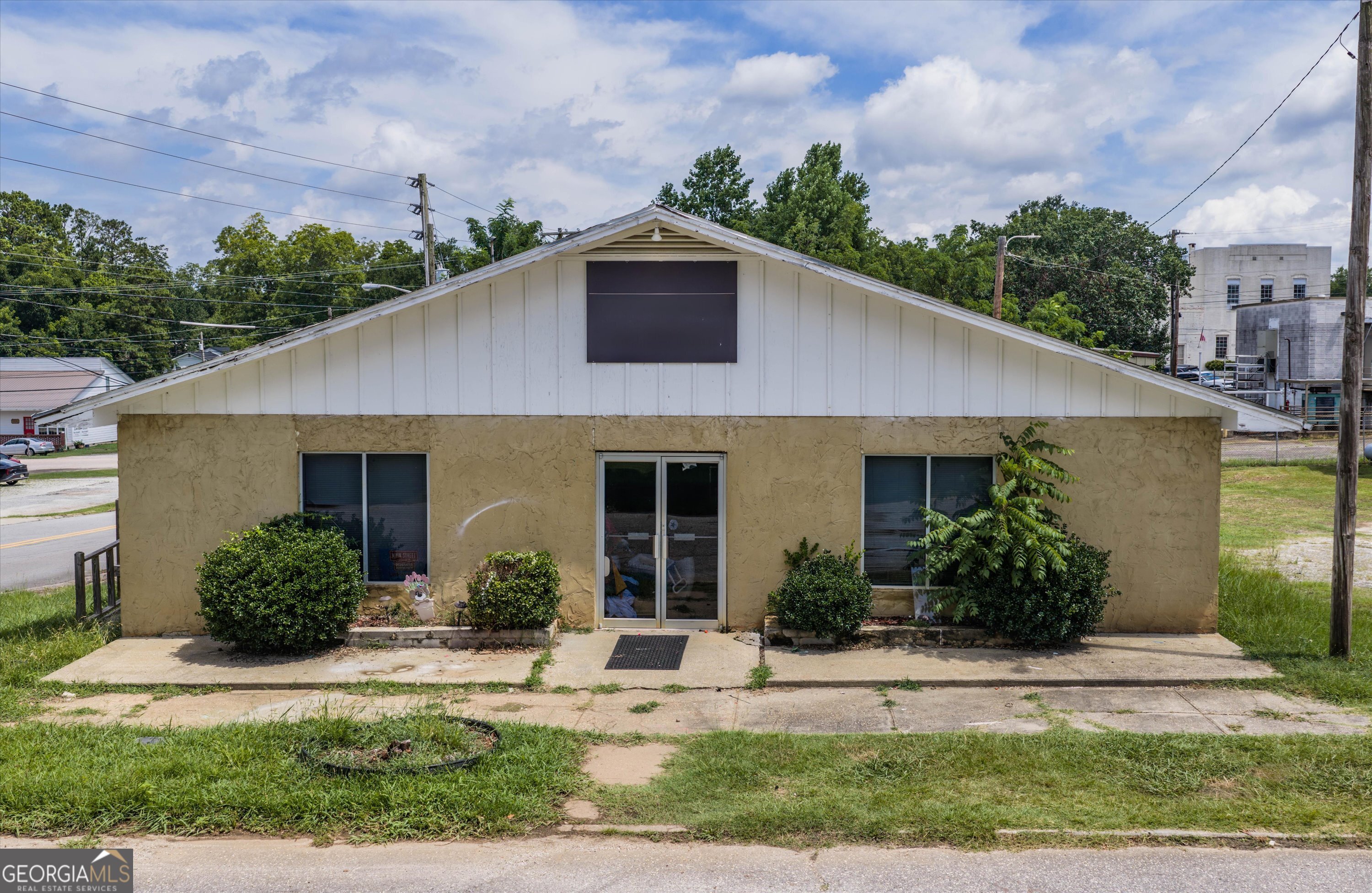 Photo 1 of 16 — 58 1st Ave. SW, Lafayette, AL 36862