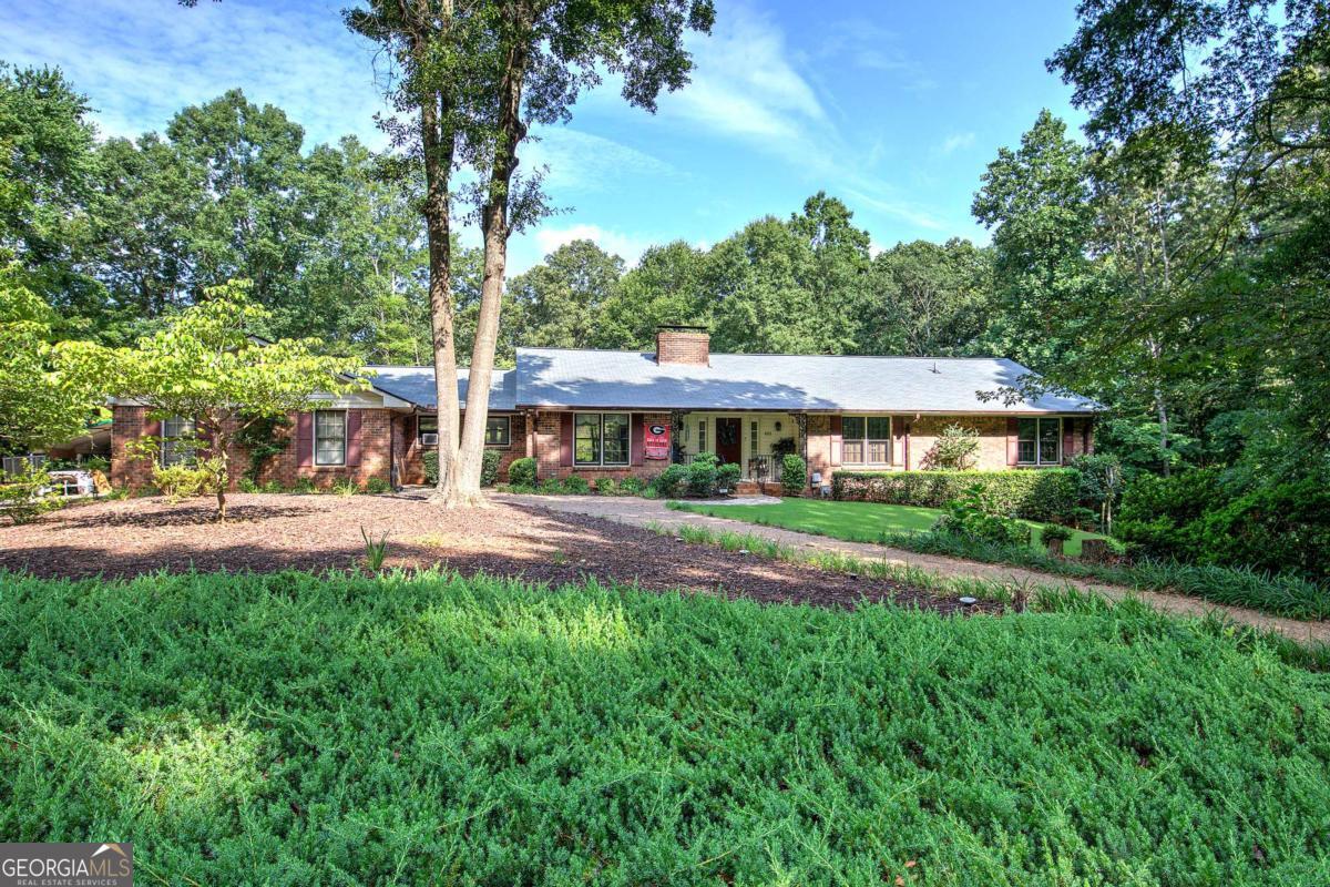 111 Tanglewood DR