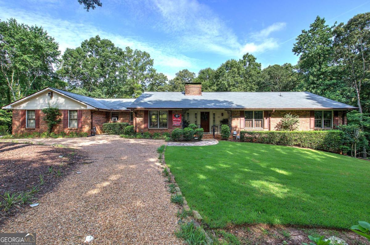 111 Tanglewood DR