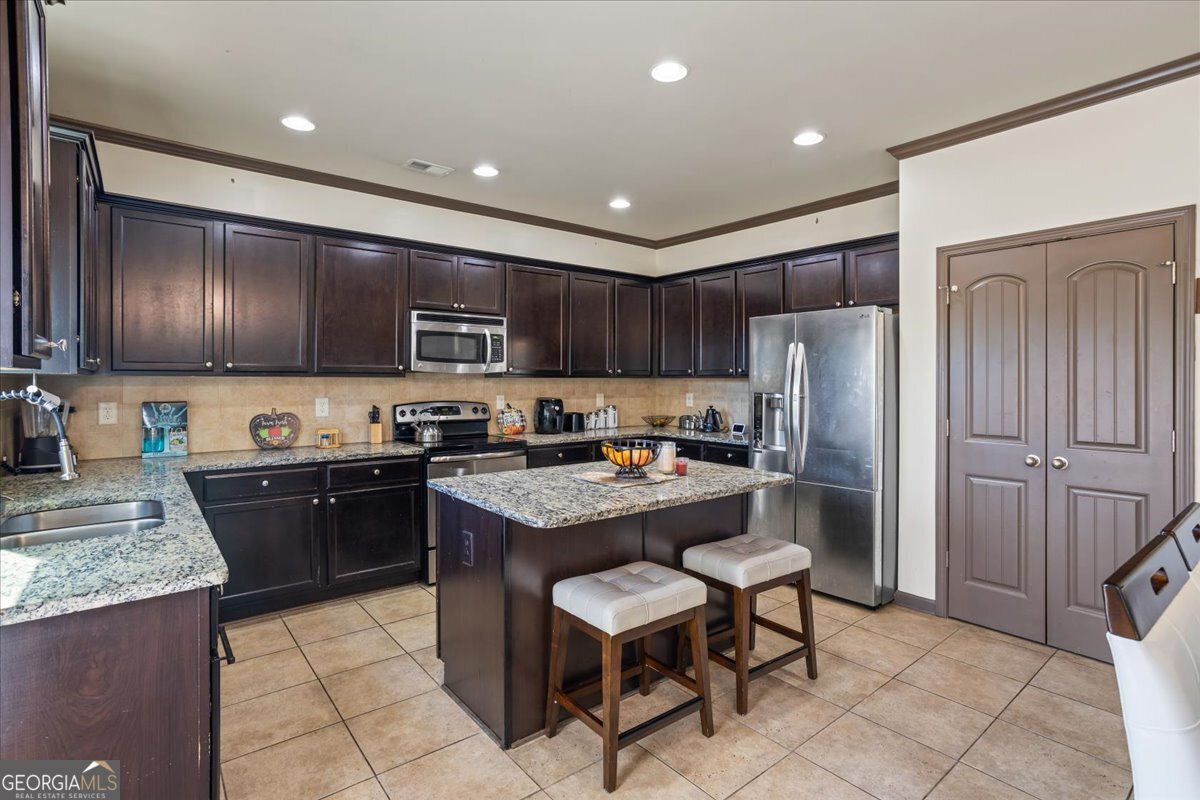 4165 Whitfield Oak WAY