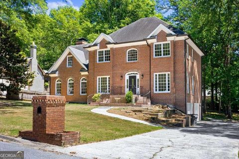 Single Family Residence in Snellville GA 2120 Skyland Cove Lane.jpg