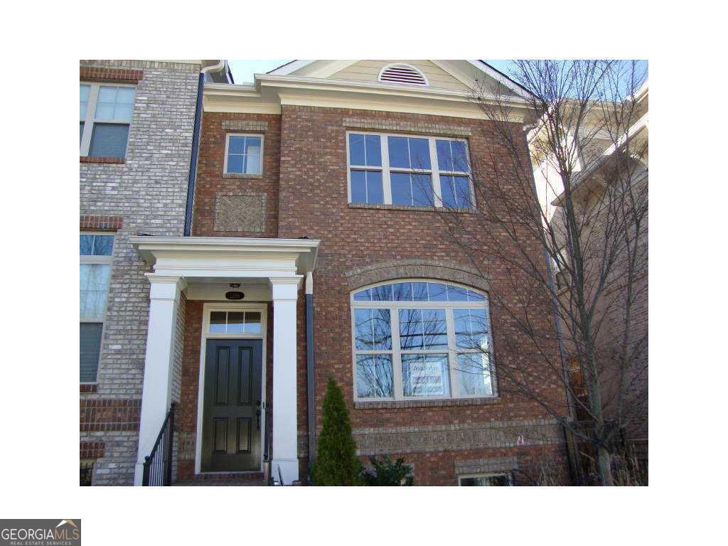 Available to view on 08/08/2025.This beautiful townhouse is situated in the heart of the Lindbergh community within a secure gated neighborhood. Featuring three bedrooms, three and a half bathrooms, and an open floor plan perfect for entertaining. With great square footage this property also includes a 2-car garage and a private driveway for extra parking. Enjoy easy walkability to local eateries and shopping. It offers convenient access to I-85, GA-400, Emory University, the CDC, and Buckhead's financial district.