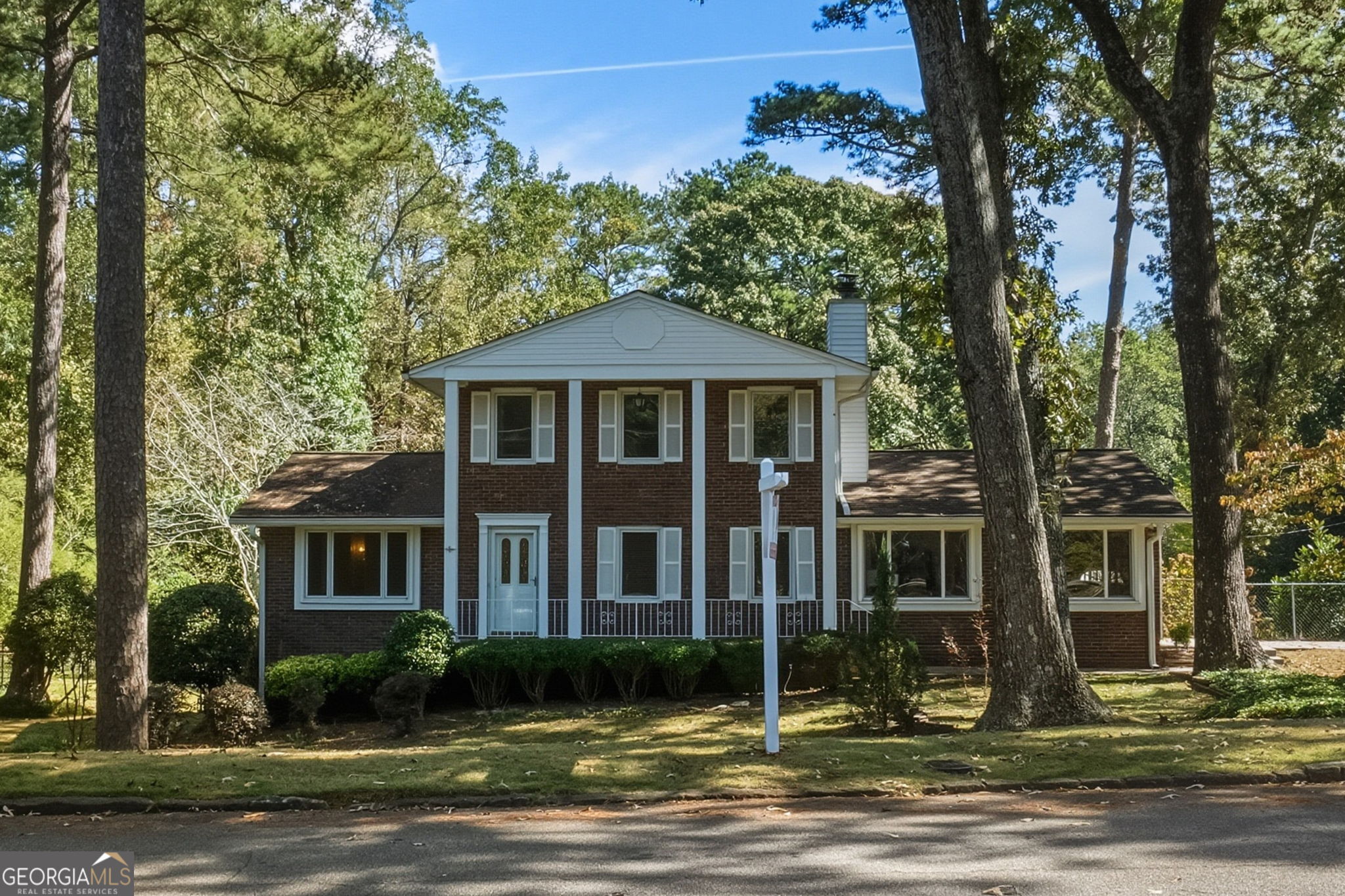 3045 Ranlo DR