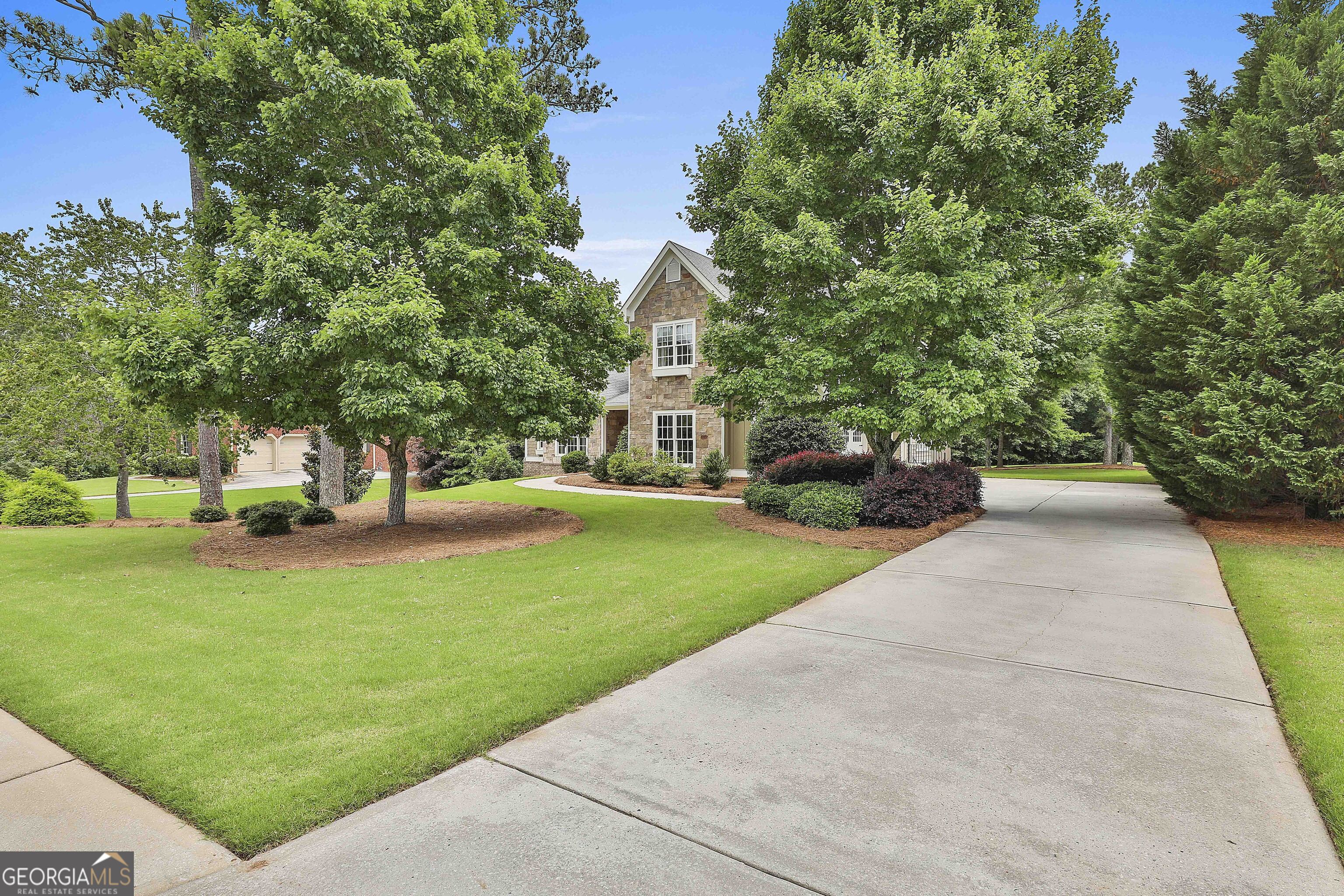 245 Maple Shade DR