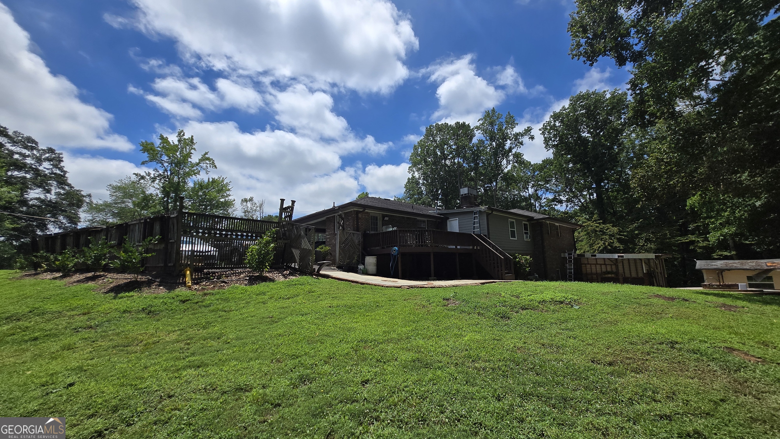 1558 Pine CIR