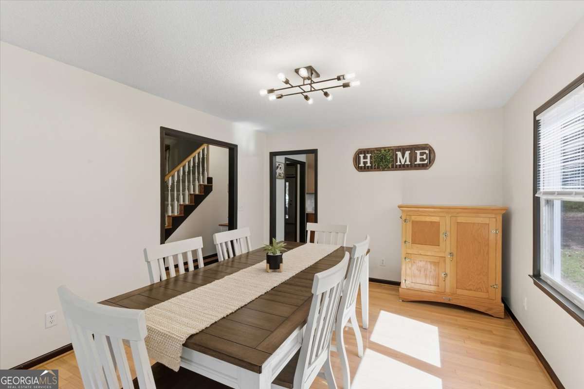 92 W Creekview DR