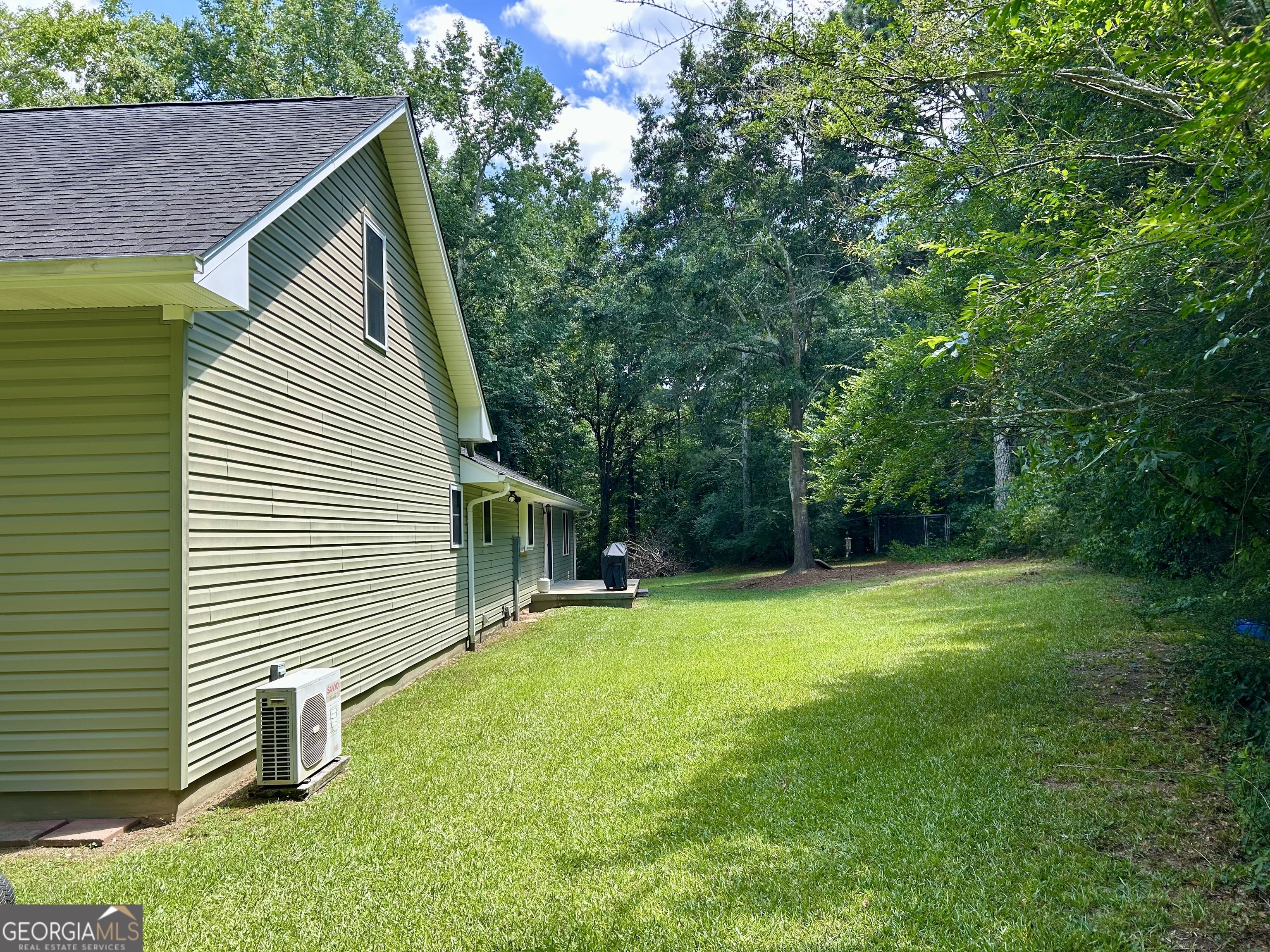 151 Evergreen LN