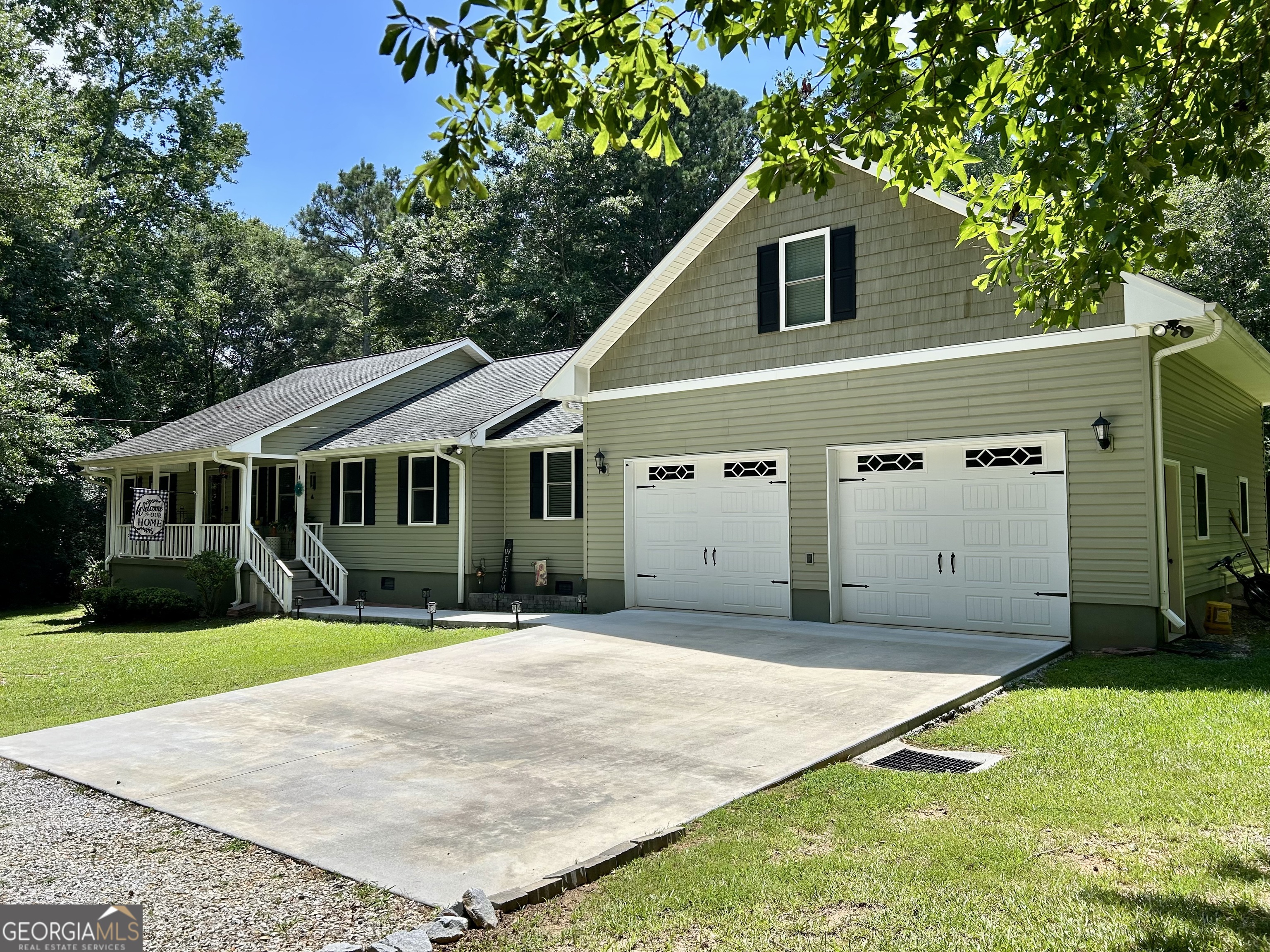 151 Evergreen LN