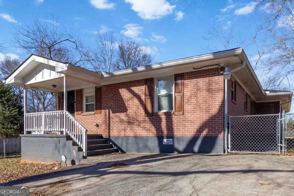 Photo of 1871 E Farris Avenue, East Point, GA 30344 (MLS # 10663348)