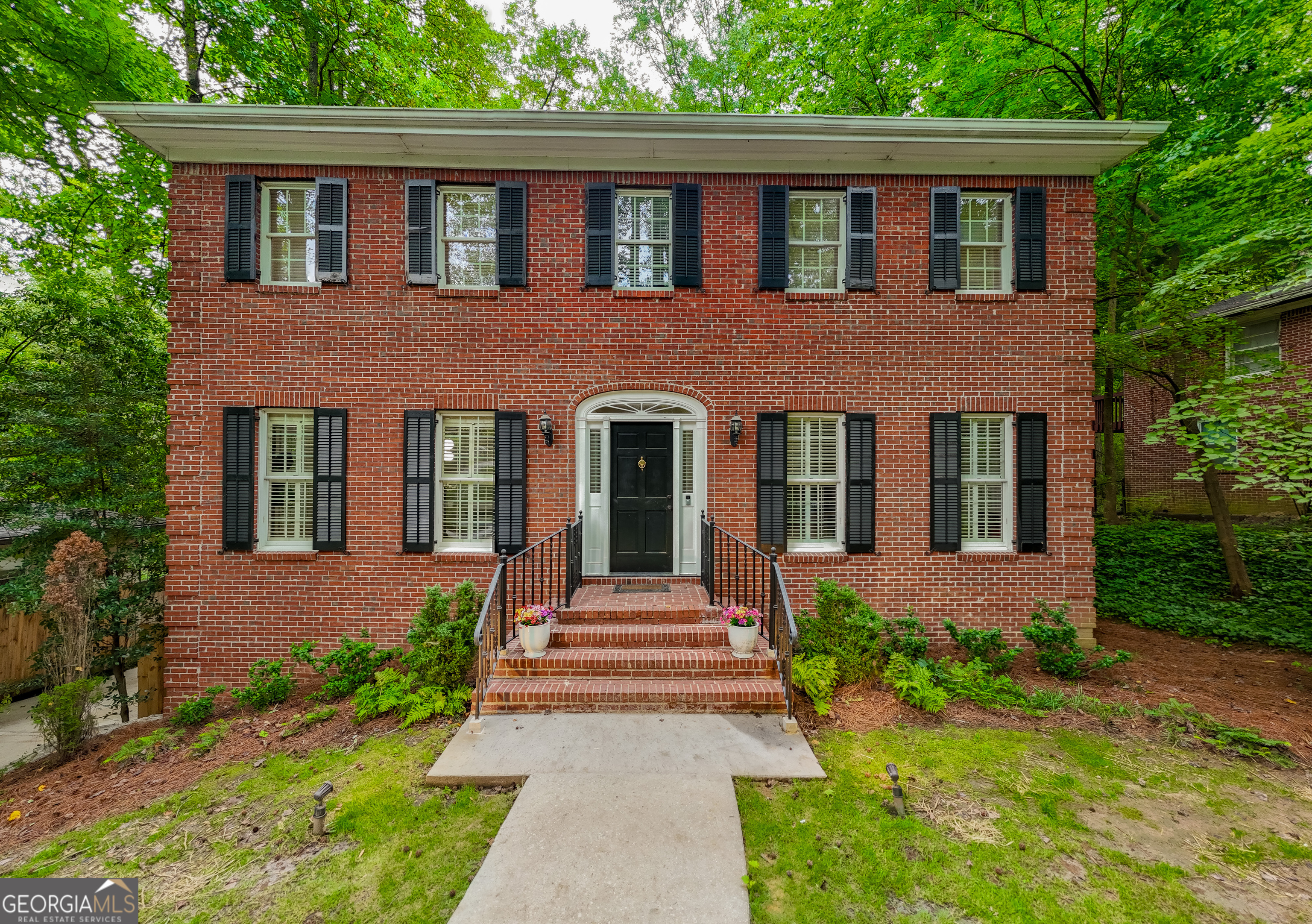 327 W Parkwood RD