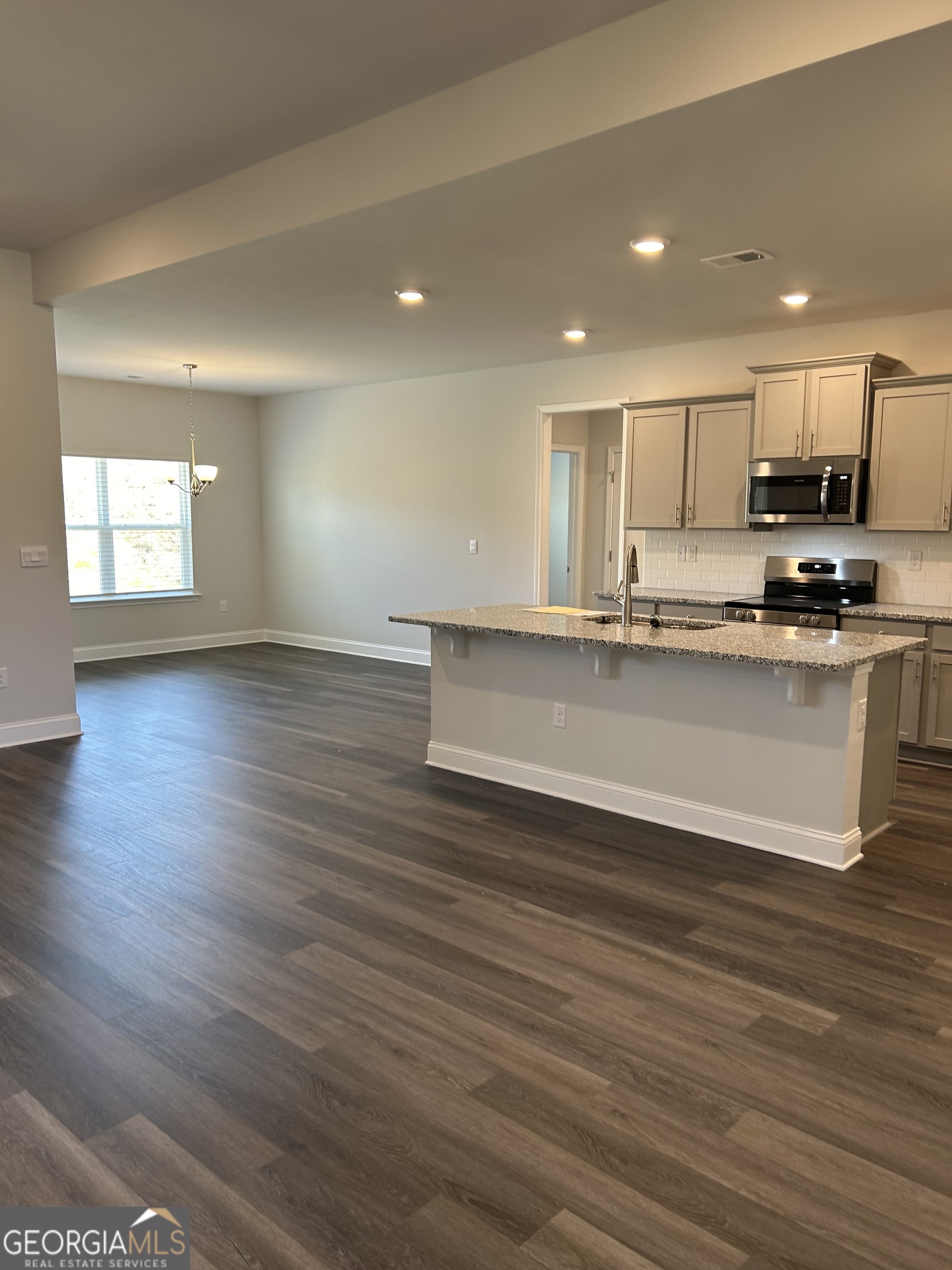 1150 Barrington Place WAY