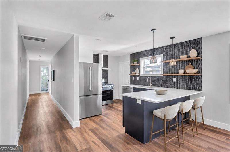 1328 Sharon ST NW