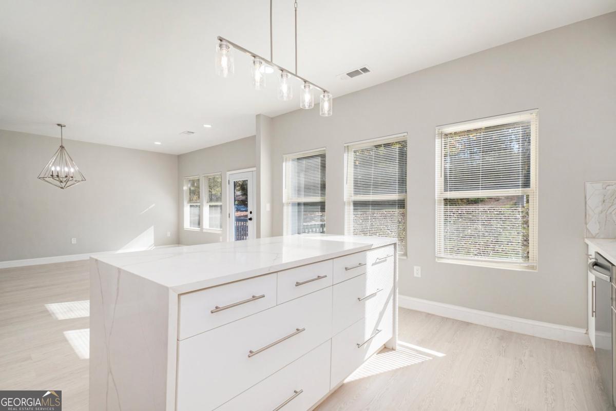 7428 Mockingbird TRL