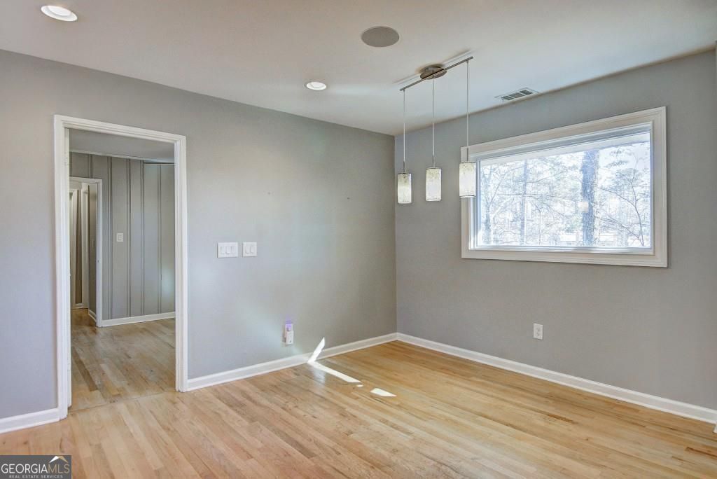 Brookhaven, Georgia 30319, United States, 2 Bedrooms Bedrooms, ,2 BathroomsBathrooms,Residential,Active,100368