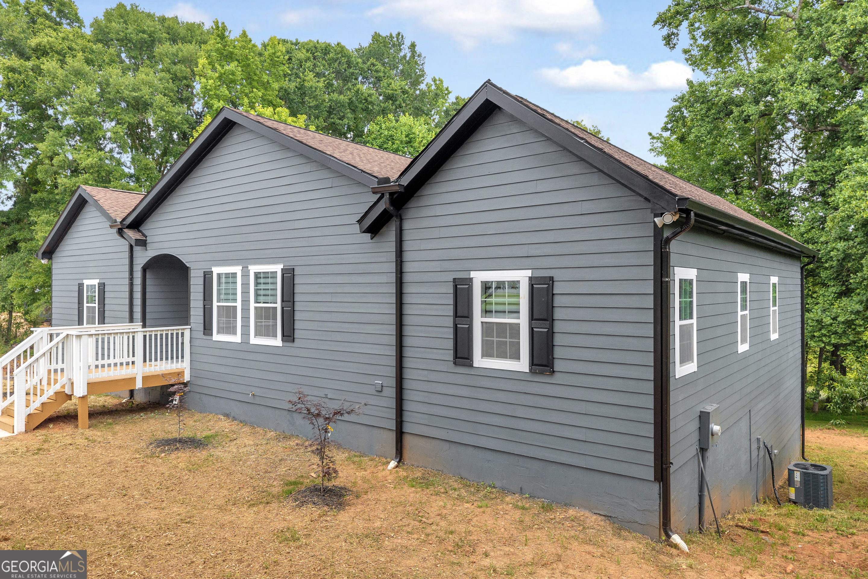 599 Chambers RD