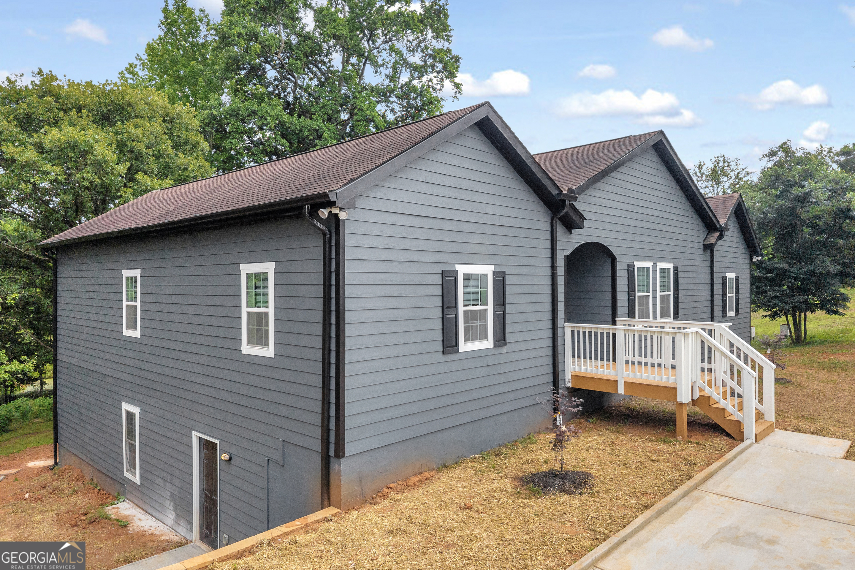 599 Chambers RD