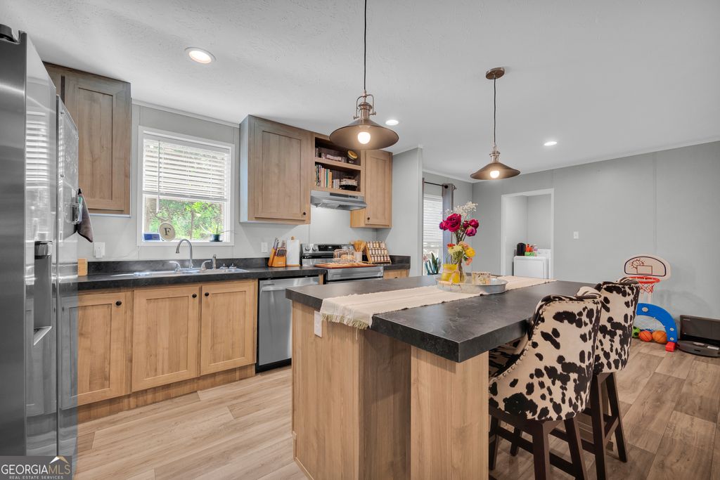 Photo of 220 Trout Drive, Lavonia, GA 30553 (MLS # 10768551)