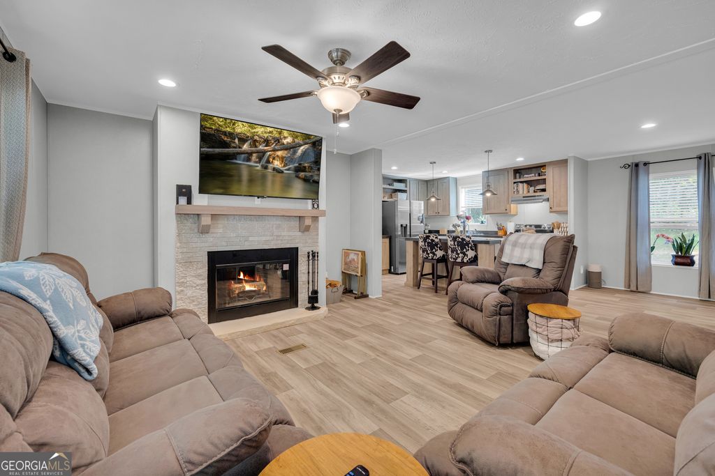 Photo of 220 Trout Drive, Lavonia, GA 30553 (MLS # 10768551)