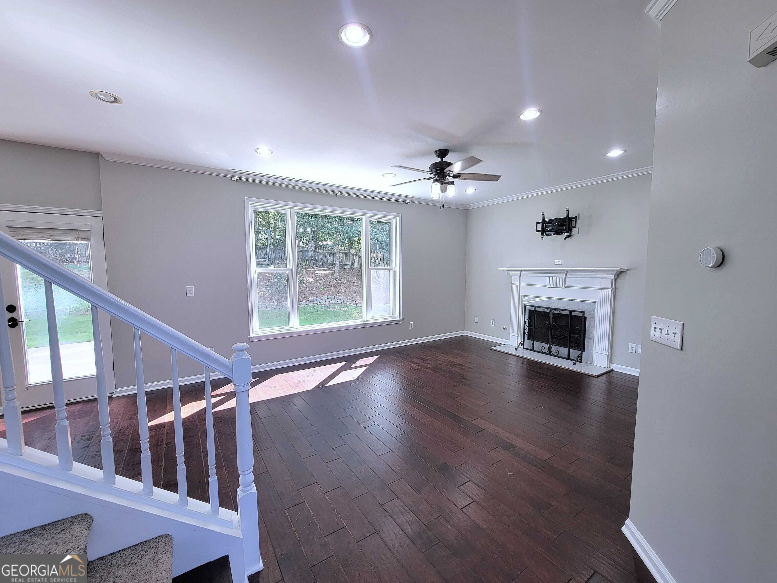 3433 Mill Grove