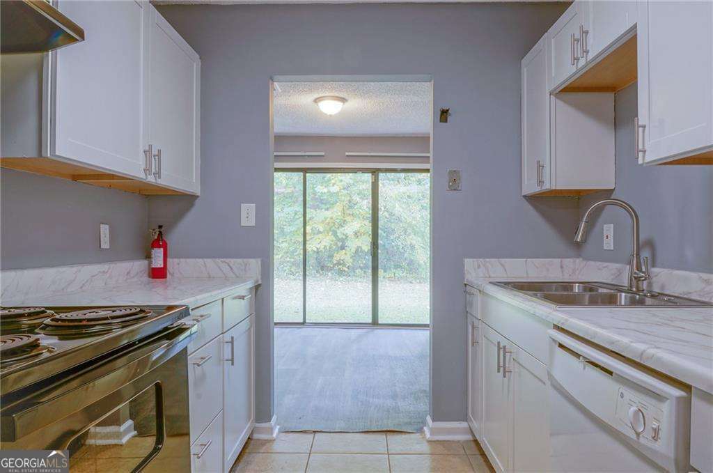 Saratogo Lakes Condos - Residential
