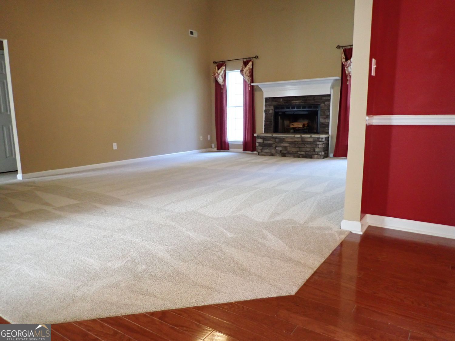 180 Sunderland CIR