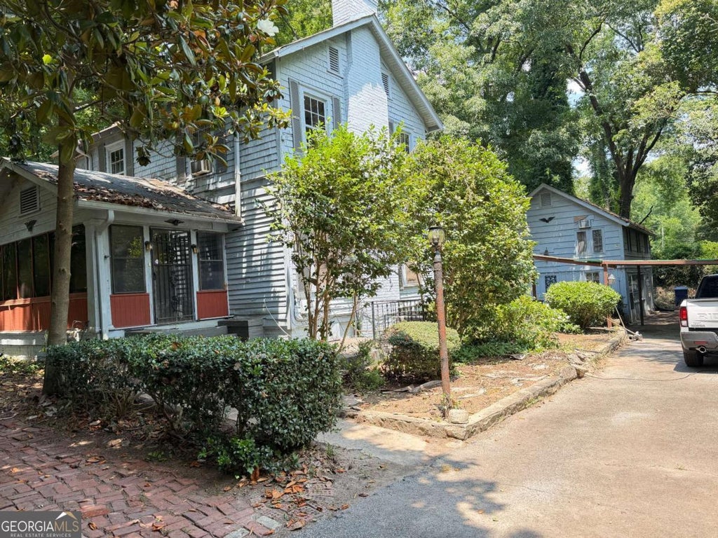 Photo of 1332 Boulevard Lorraine SW, Atlanta, GA 30310 (MLS # 10784218)