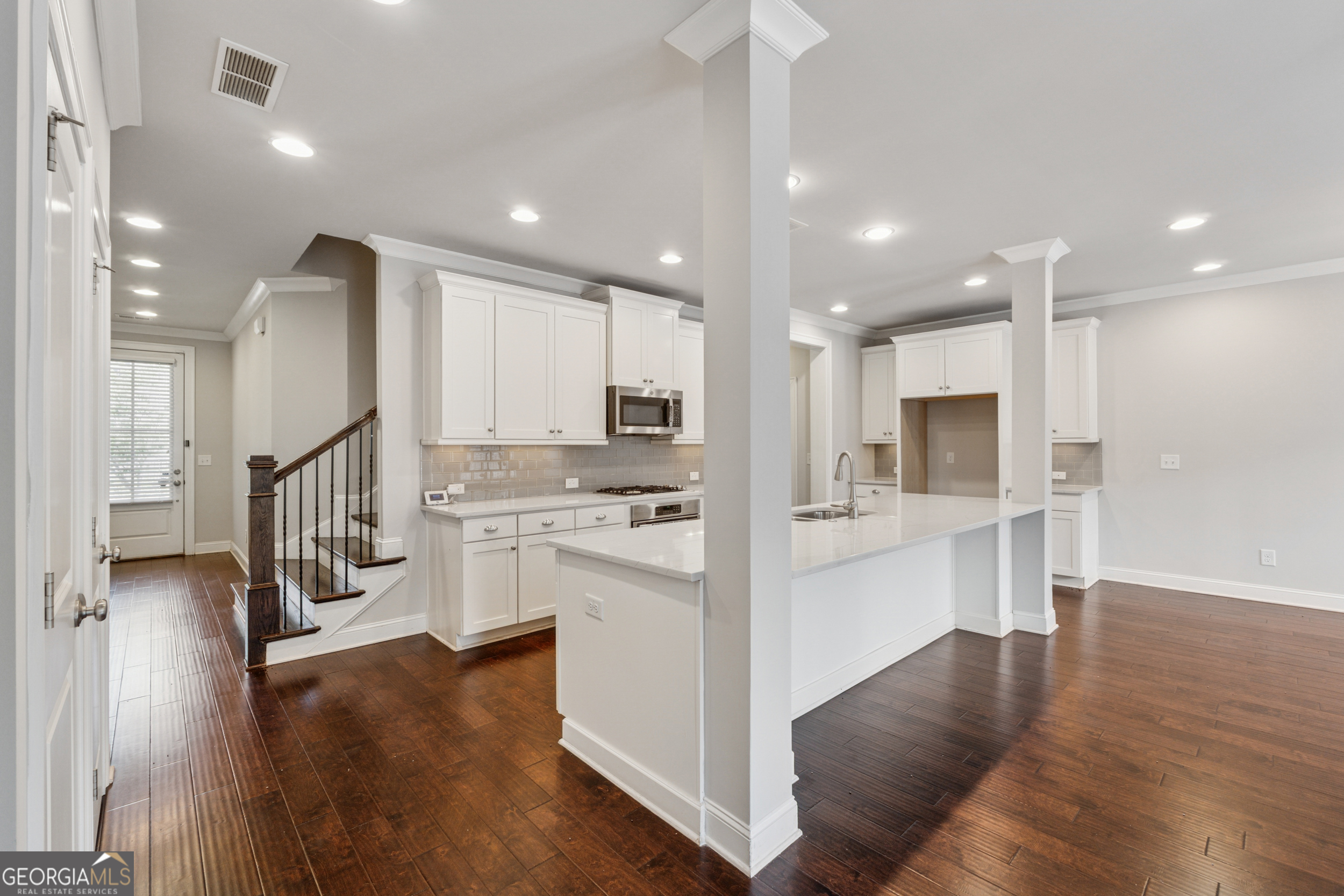 2058 Glenview Park CIR