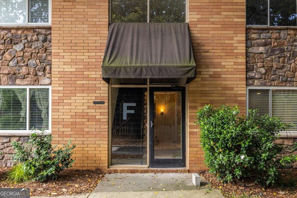 Photo of 115 Biscayne Drive NW #F10, Atlanta, GA 30309 (MLS # 10653308)
