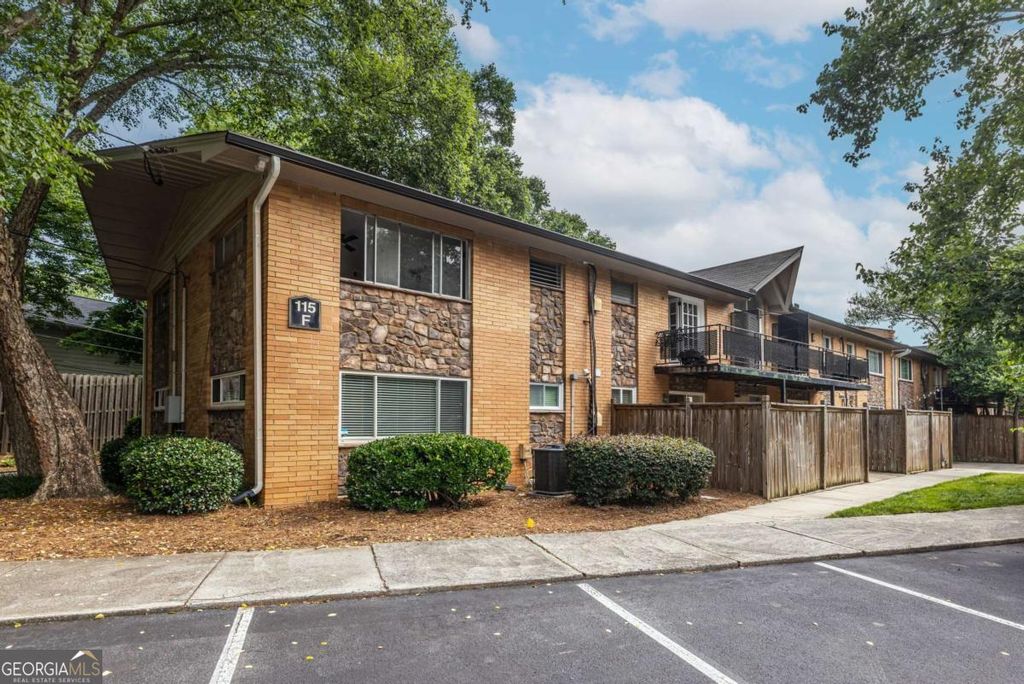 Photo of 115 Biscayne Drive NW #F10, Atlanta, GA 30309 (MLS # 10653308)