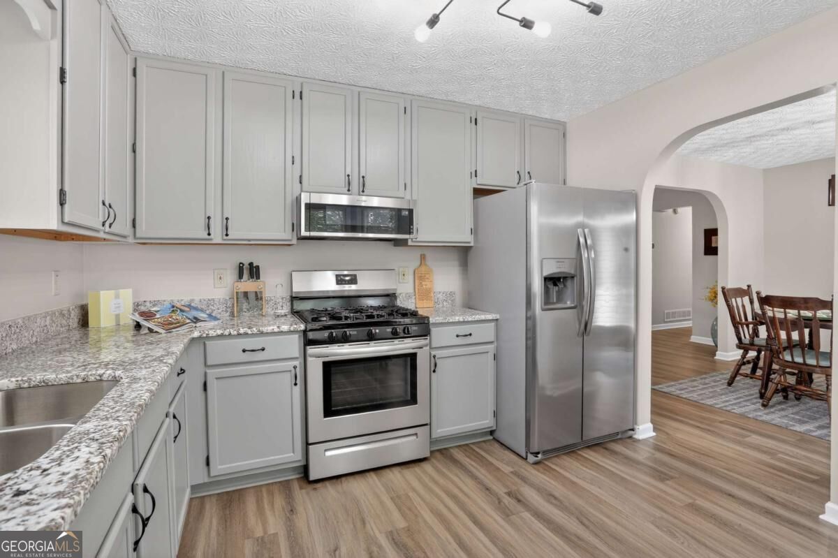 2562 Kennesaw Springs CT