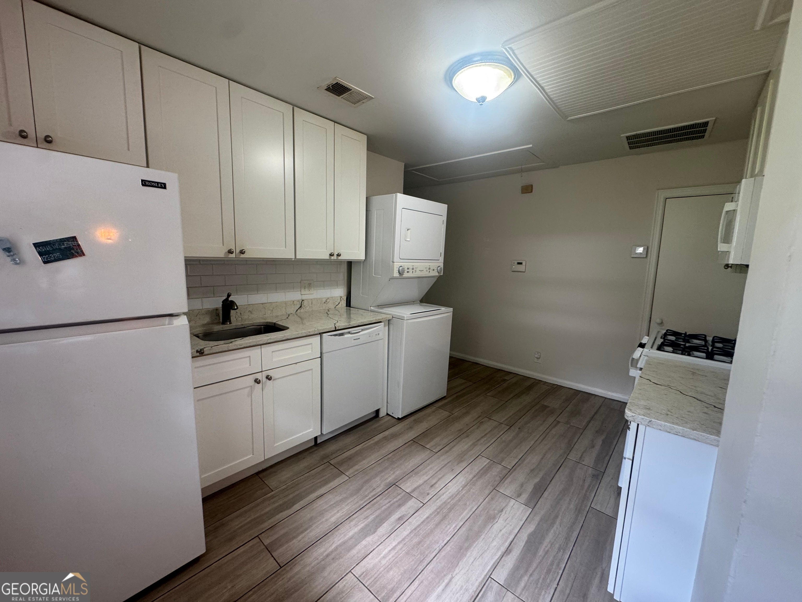 2178 Rugby AVE A (UPSTAIRS)