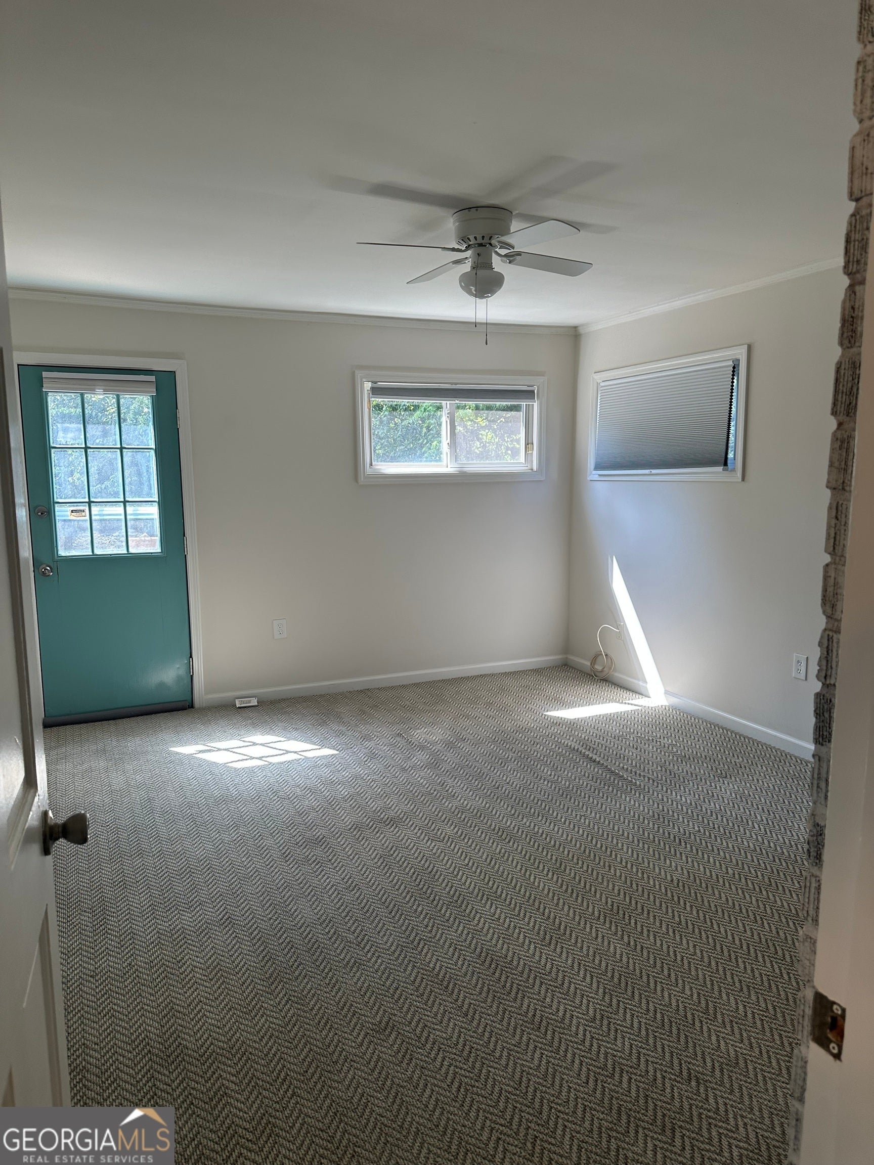 2178 Rugby AVE A (UPSTAIRS)
