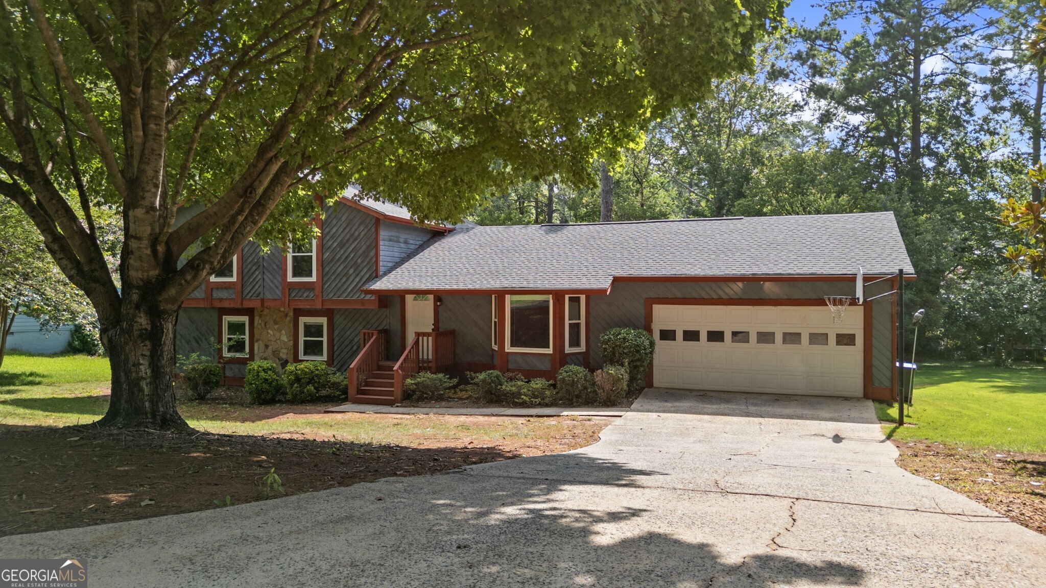9725 Loblolly LN