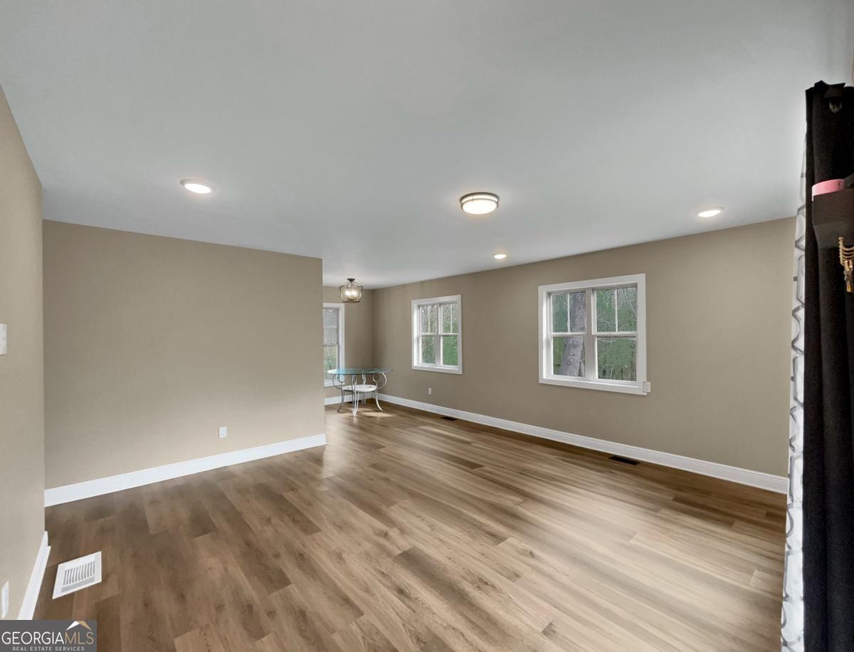 1271 Della Slaton RD