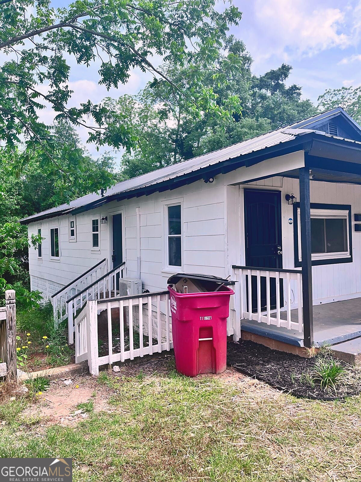 364 Woolfolk ST