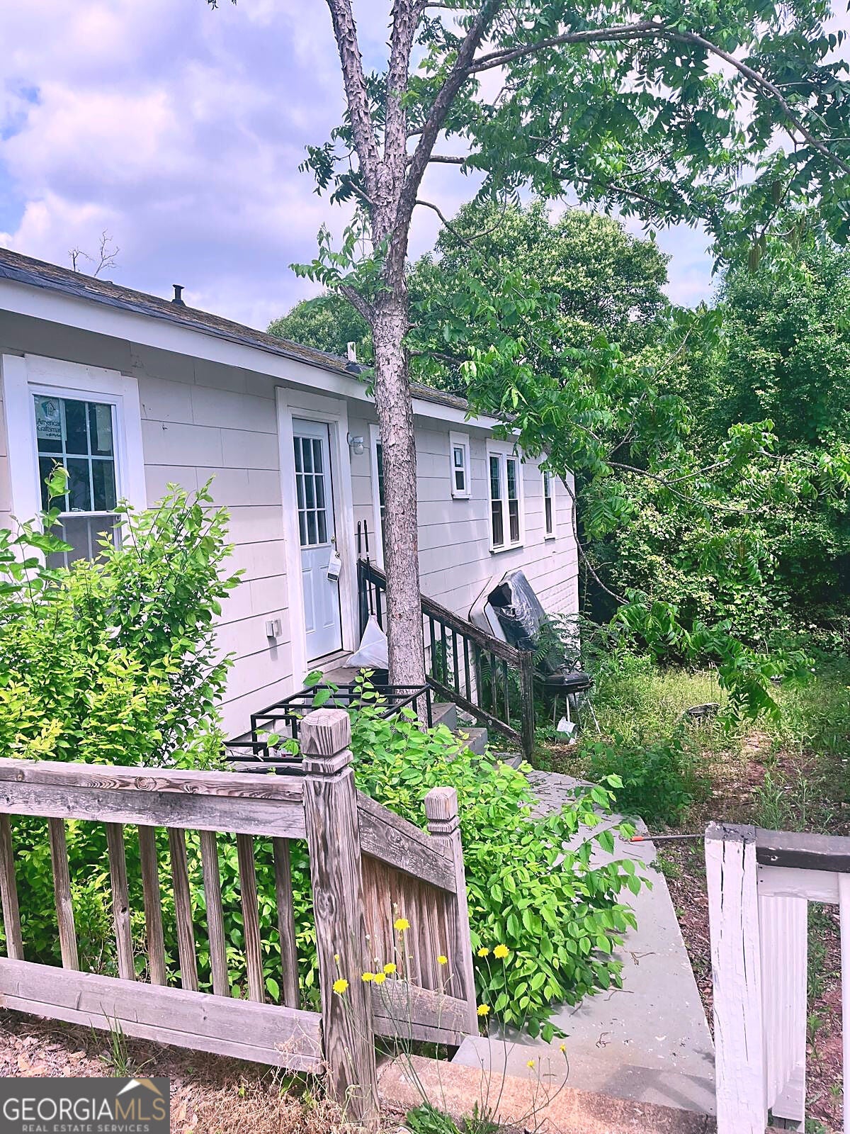 364 Woolfolk ST