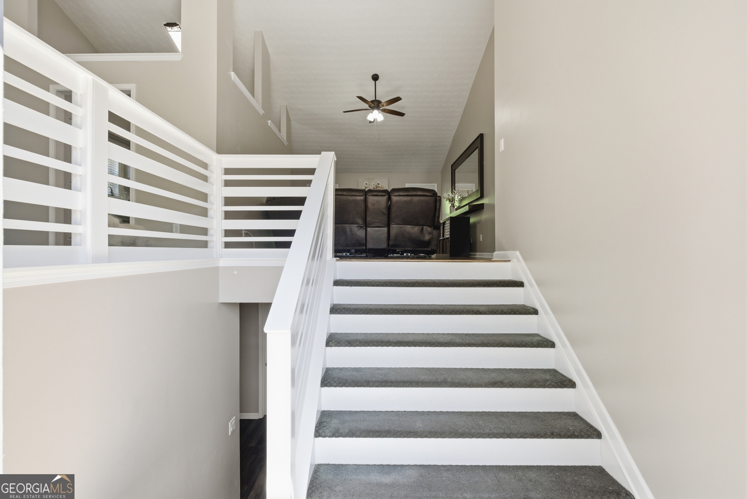 4021 Mcdowell DR