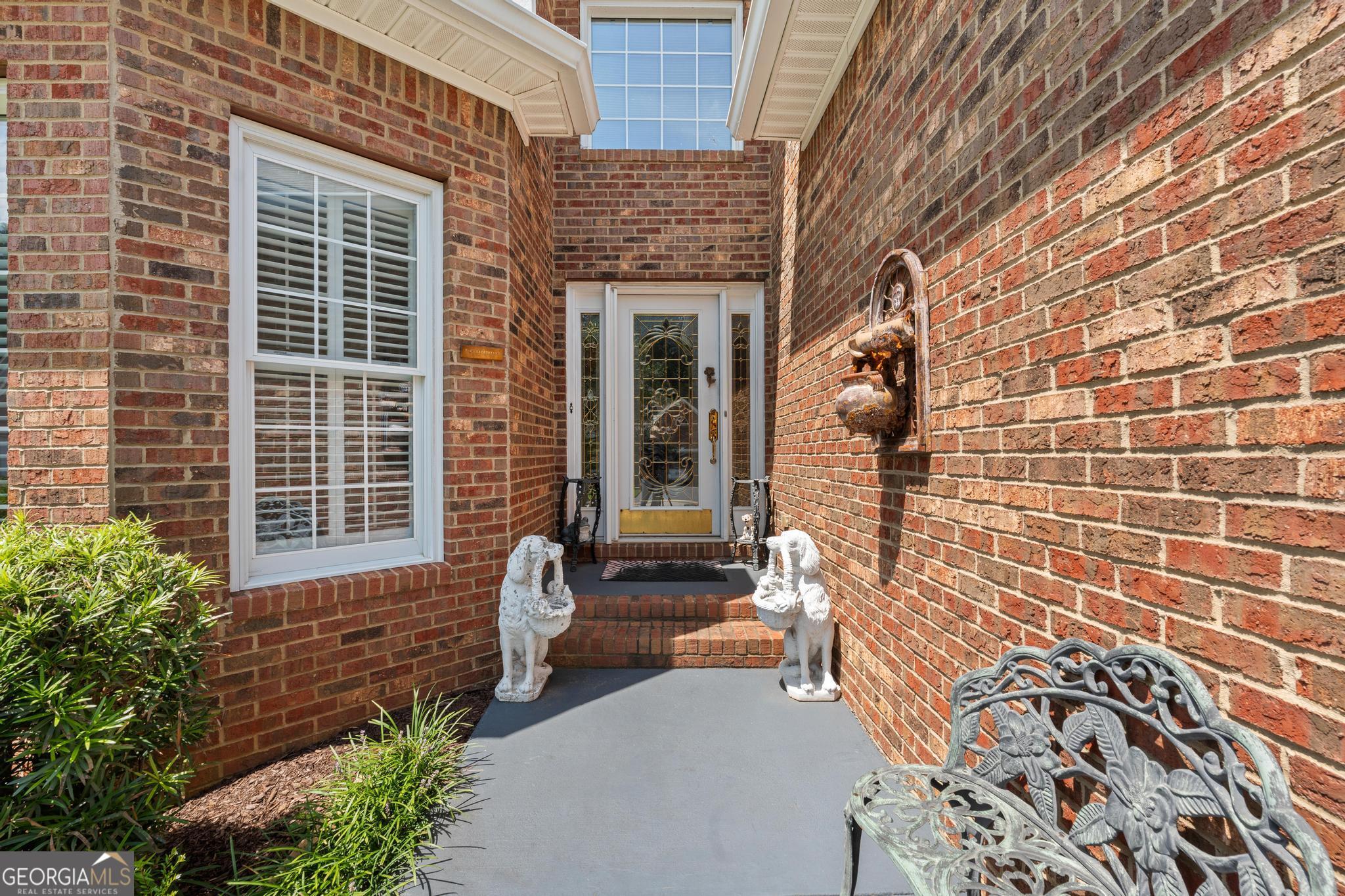 7581 Livingston DR